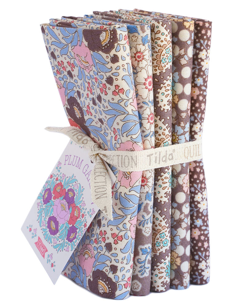Tilda Plum Garden 5 x Fat Quarter Bundle - Nutmeg