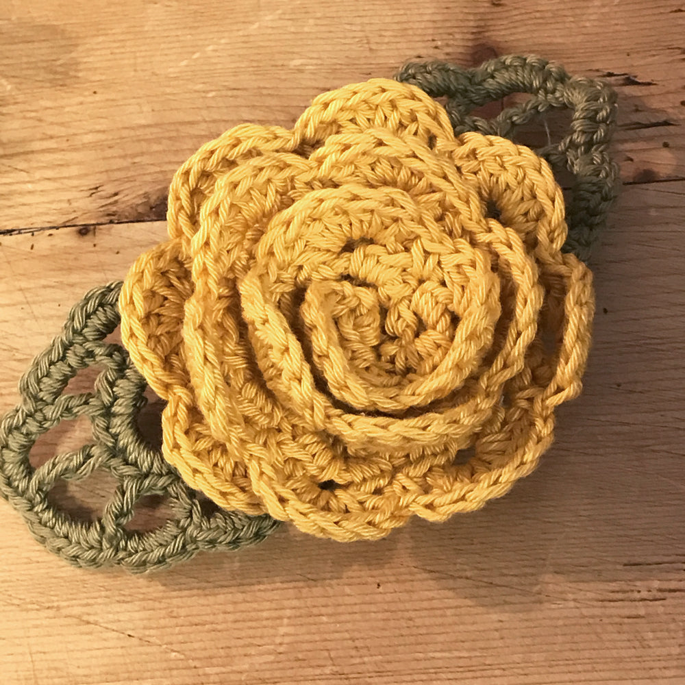 Crocheted Flowers to Wear - Kit 4 - Rosie and Hydrangea flowers –  Craftyangel