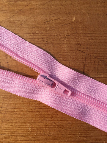 22"/56cm Concealed Zip - Pink (513)